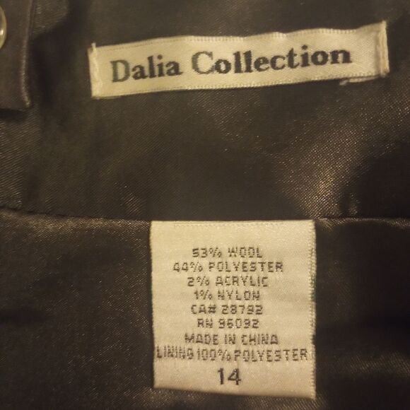 Dalia Collection wool blend knee length skirt with back zipper closure - Picture 3 of 7